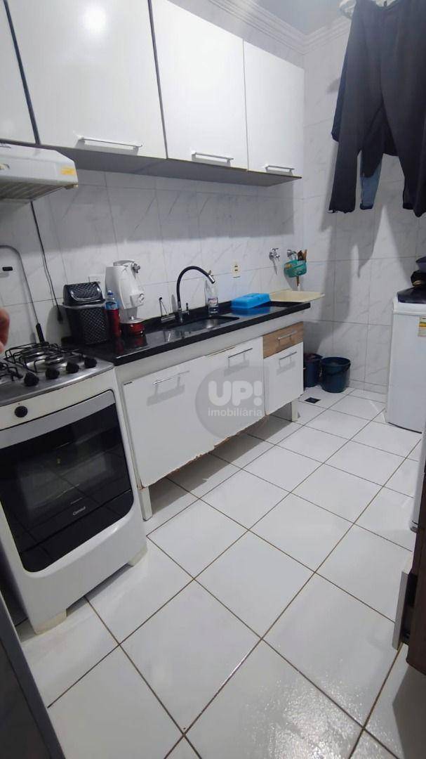 Apartamento à venda com 2 quartos, 46m² - Foto 3