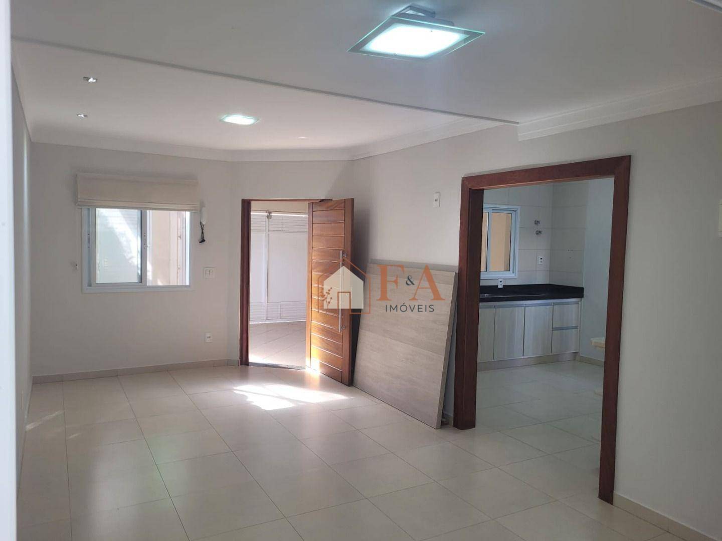 Casa à venda com 3 quartos, 205m² - Foto 2