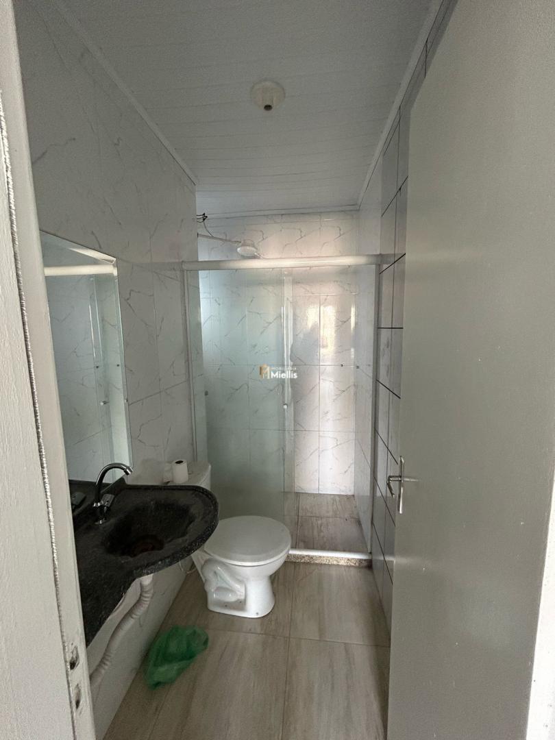 Casa à venda com 2 quartos, 47m² - Foto 8
