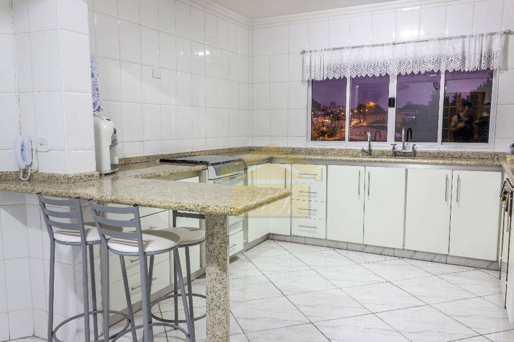 Sobrado à venda com 3 quartos, 250m² - Foto 8