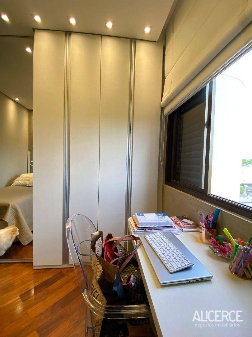 Apartamento à venda com 3 quartos, 110m² - Foto 18