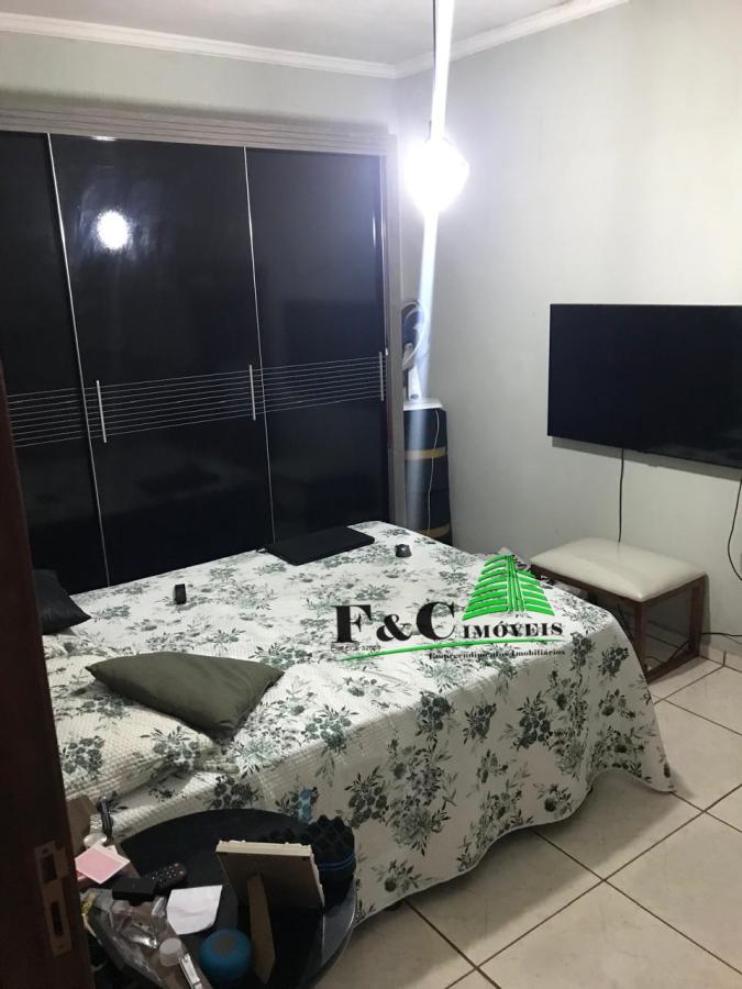 Casa à venda com 3 quartos, 250m² - Foto 14