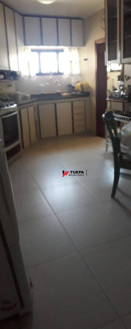 Apartamento à venda com 4 quartos, 190m² - Foto 1