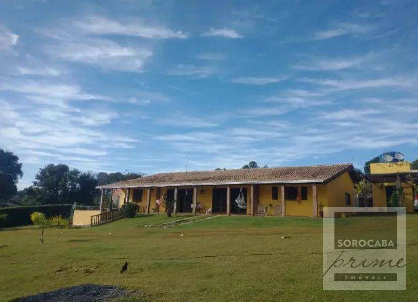 Chácara à venda com 2 quartos, 271m² - Foto 1