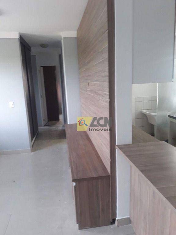 Apartamento à venda com 3 quartos, 70m² - Foto 4