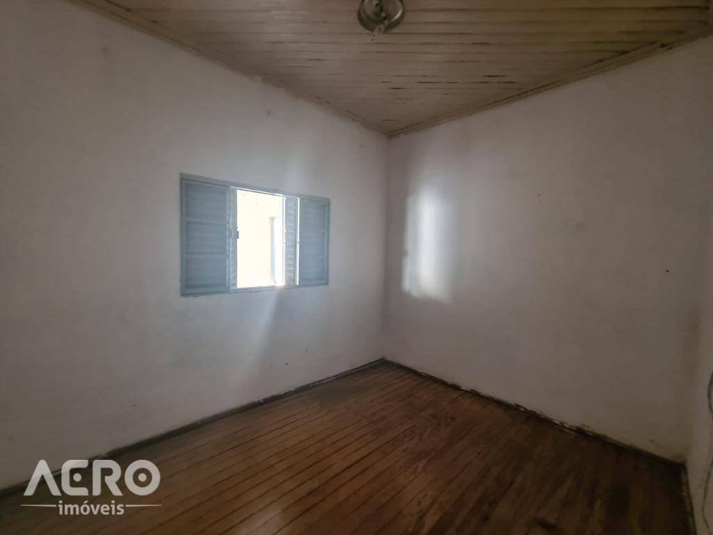 Casa à venda com 3 quartos, 160m² - Foto 8