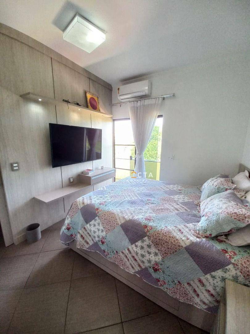 Casa à venda com 3 quartos, 281m² - Foto 14