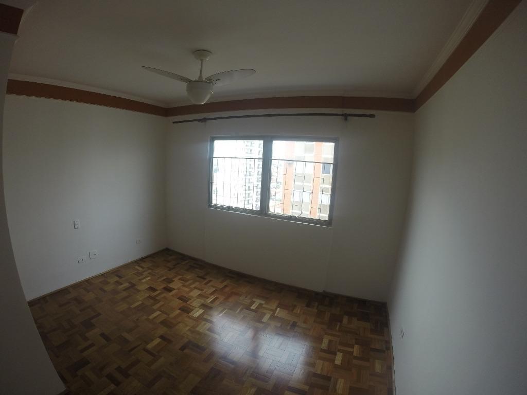 Apartamento à venda e aluguel com 2 quartos, 70m² - Foto 11