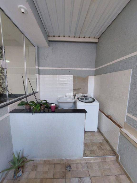 Casa à venda com 5 quartos, 240m² - Foto 12