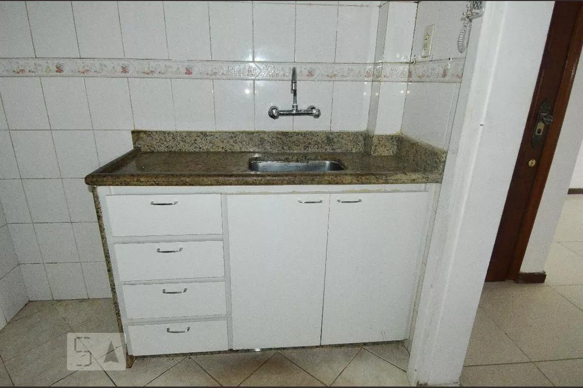 Apartamento à venda com 2 quartos, 65m² - Foto 33