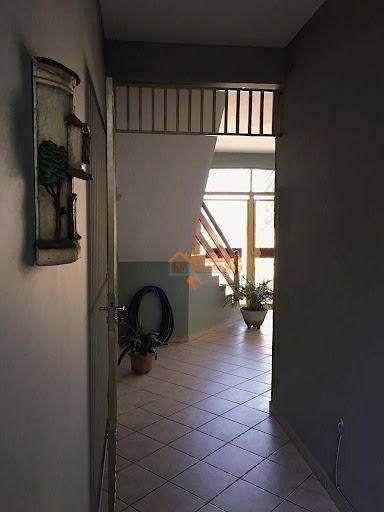 Sobrado à venda com 3 quartos, 300m² - Foto 41