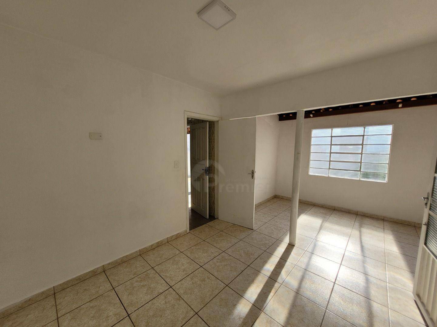 Casa para alugar com 2 quartos, 170m² - Foto 14