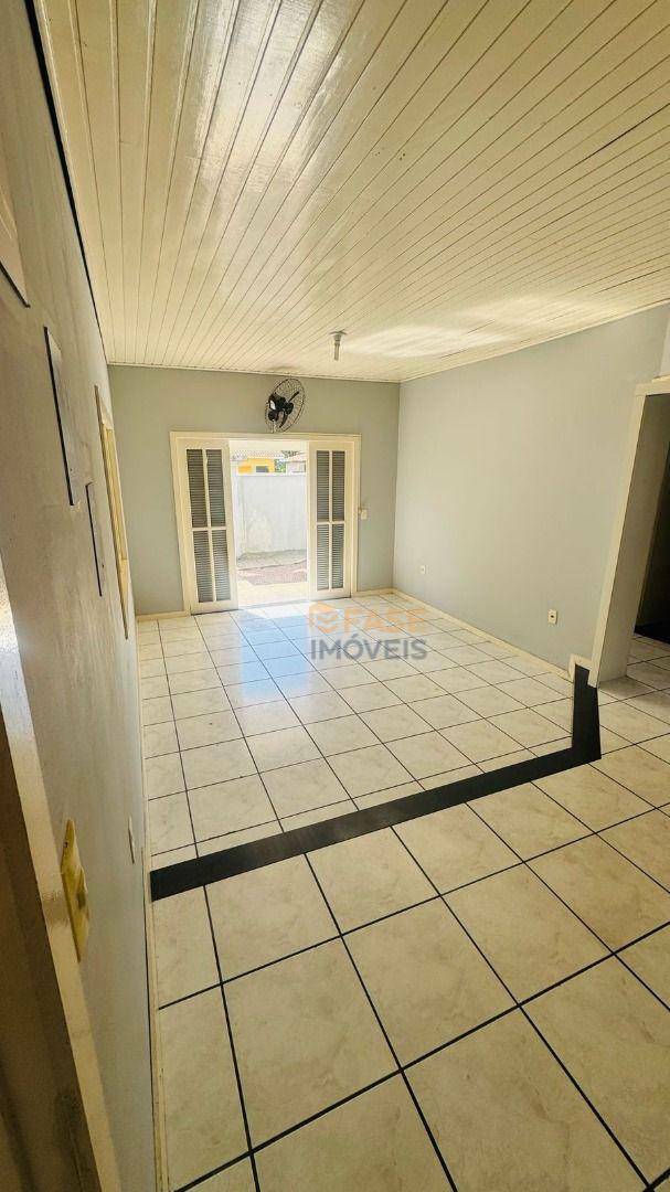Casa à venda com 3 quartos, 1m² - Foto 4