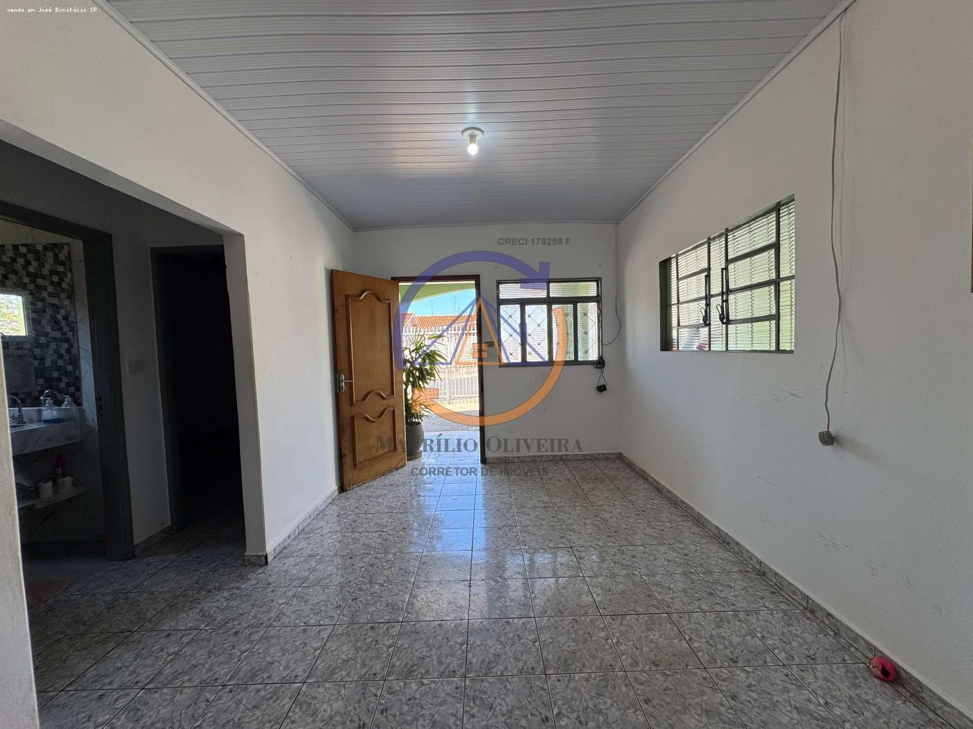 Casa à venda com 3 quartos, 206m² - Foto 4