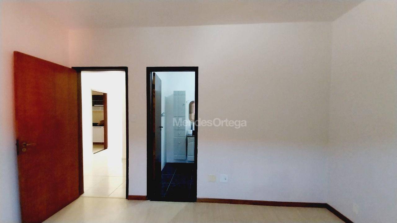 Casa para alugar com 3 quartos, 142m² - Foto 19