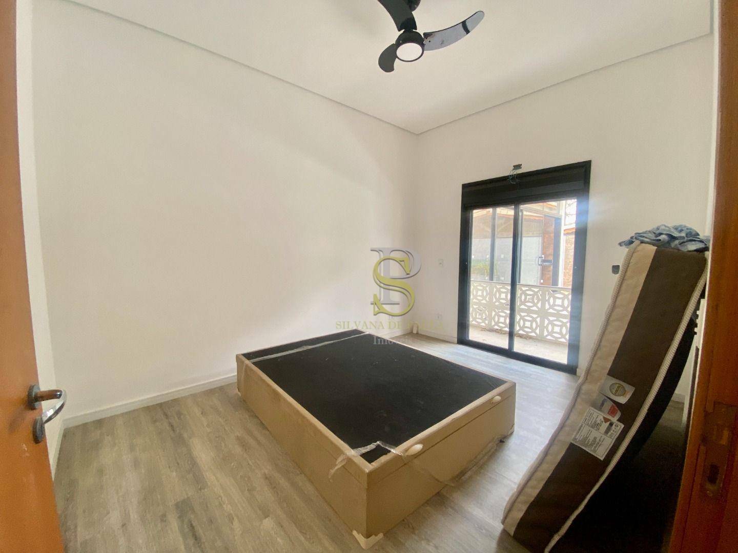 Casa à venda com 3 quartos, 198m² - Foto 10