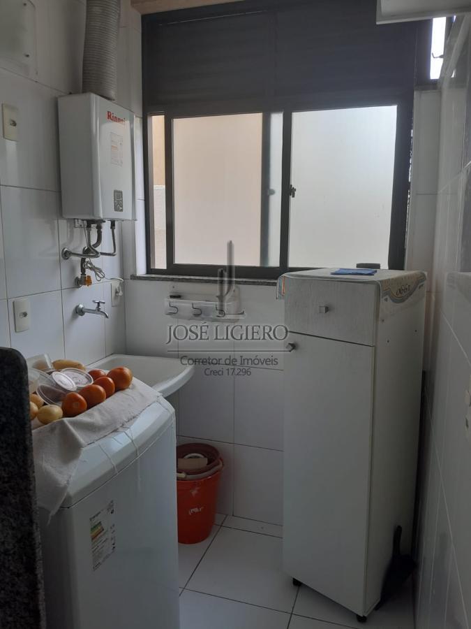 Apartamento à venda com 2 quartos, 65m² - Foto 19