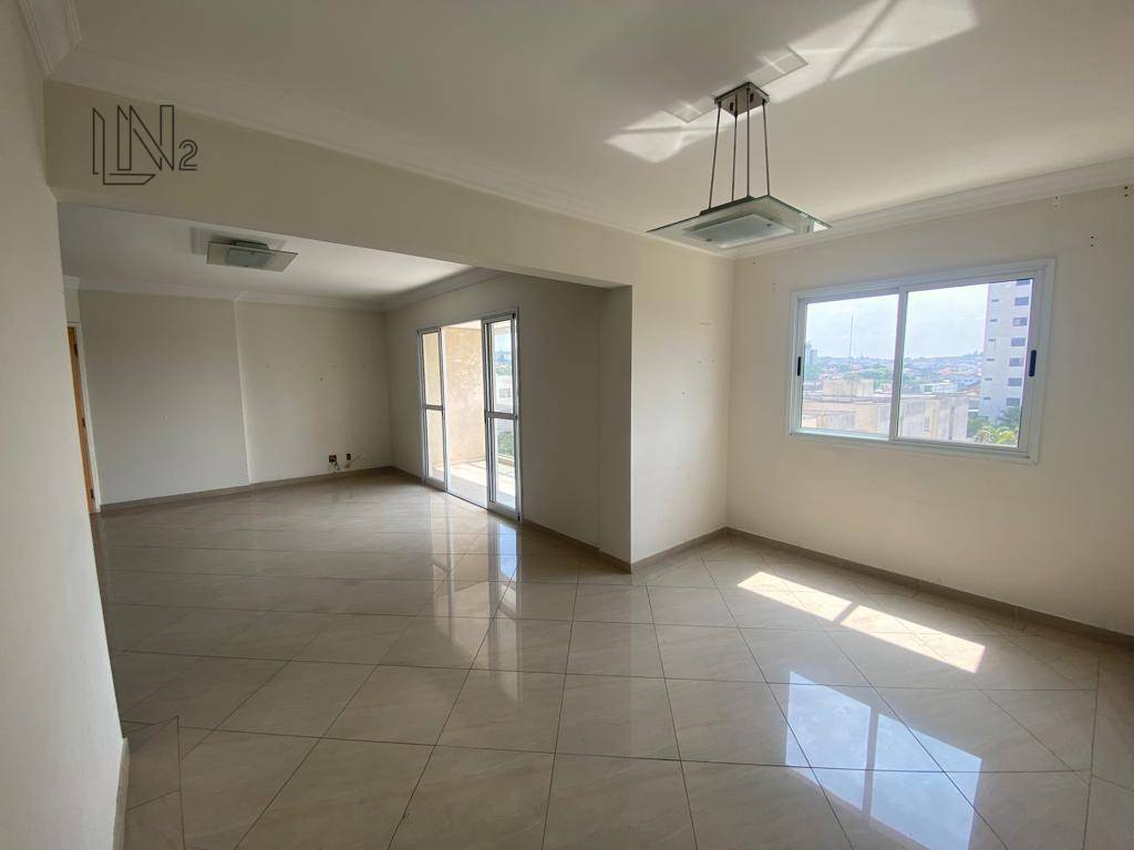 Apartamento à venda com 3 quartos, 121m² - Foto 7