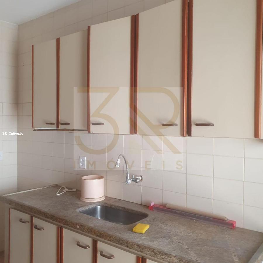 Apartamento à venda com 3 quartos, 110m² - Foto 9