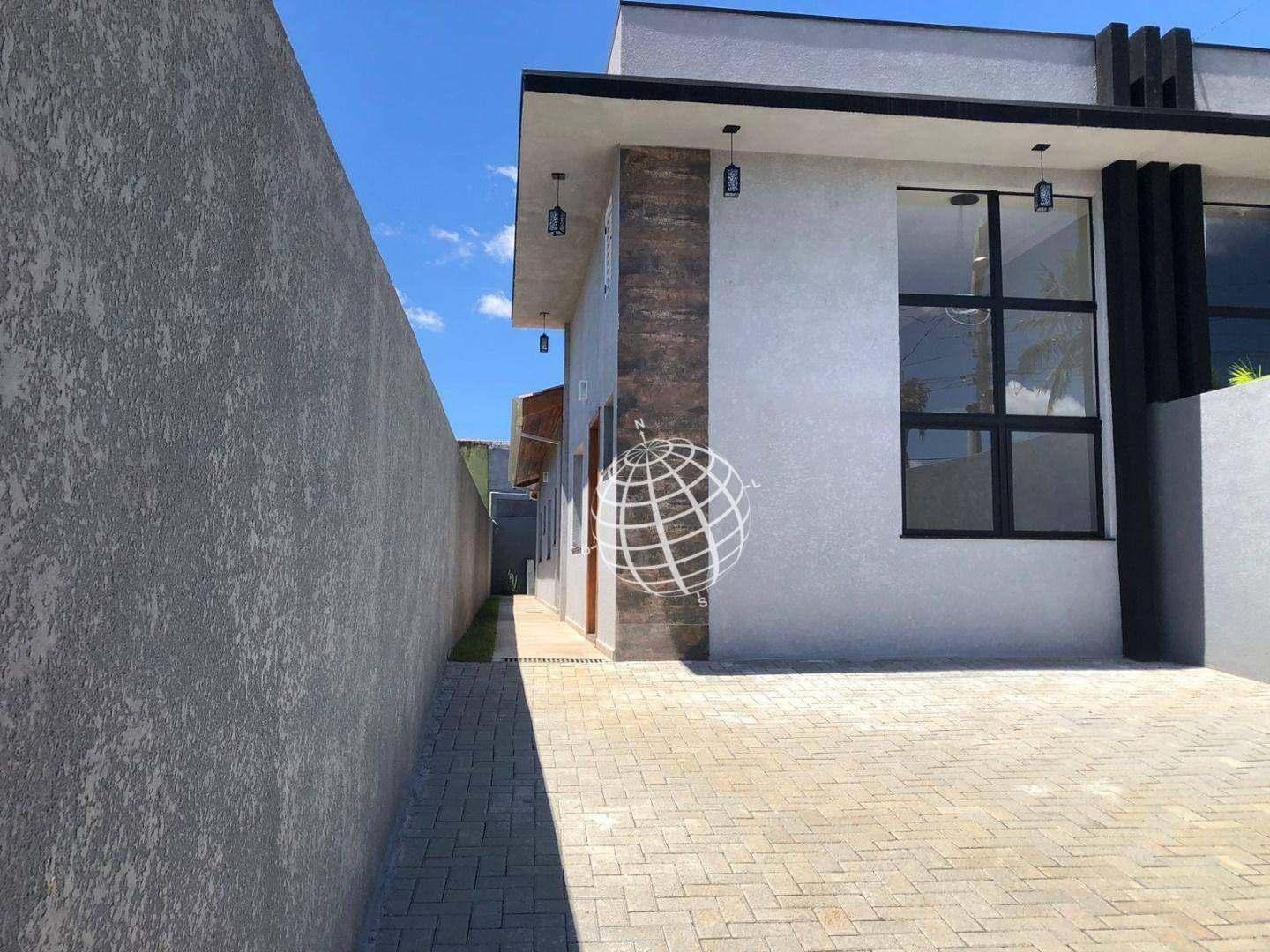 Casa à venda com 3 quartos, 109m² - Foto 1