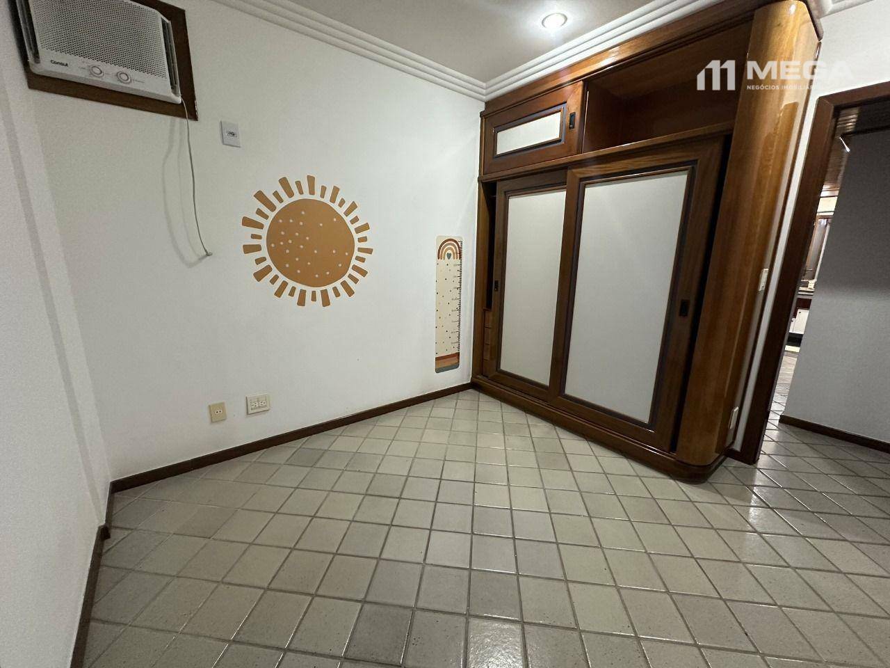 Apartamento para alugar com 3 quartos, 130m² - Foto 16