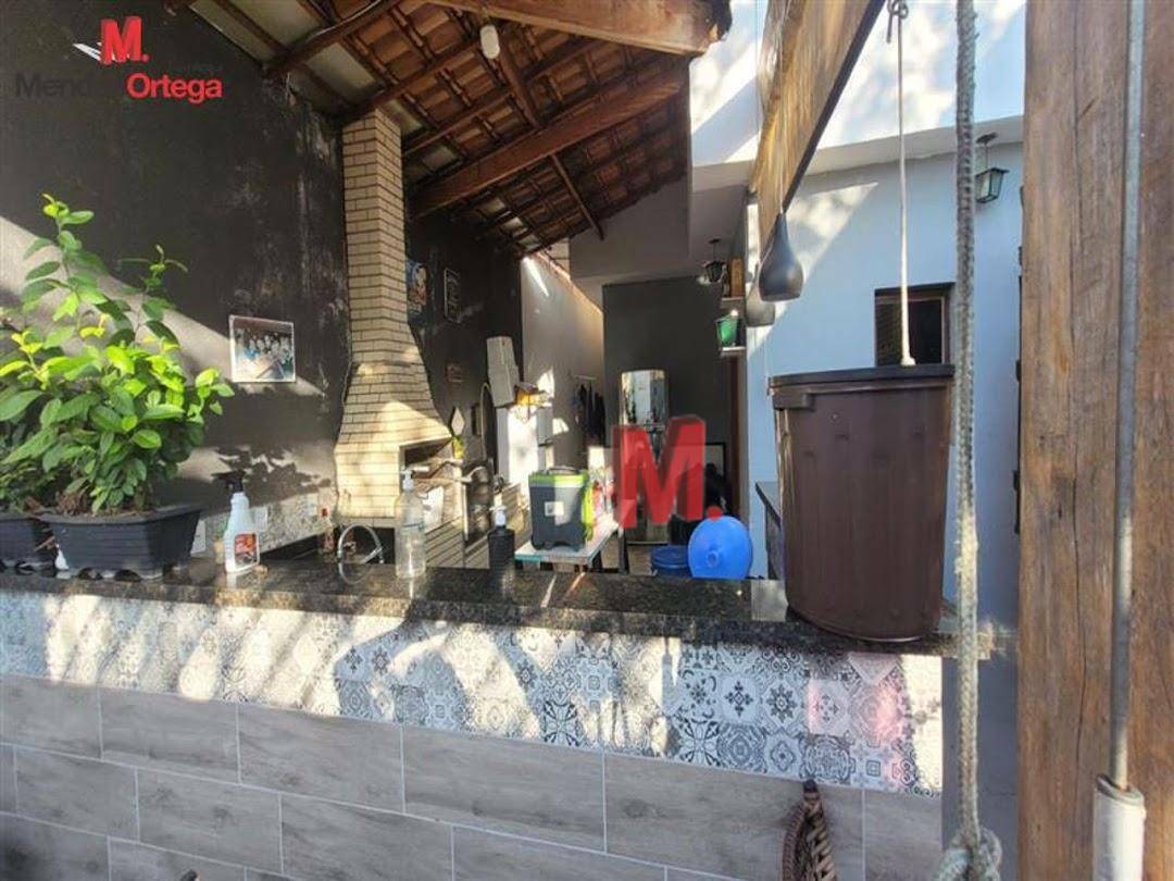 Casa à venda com 3 quartos, 118m² - Foto 12