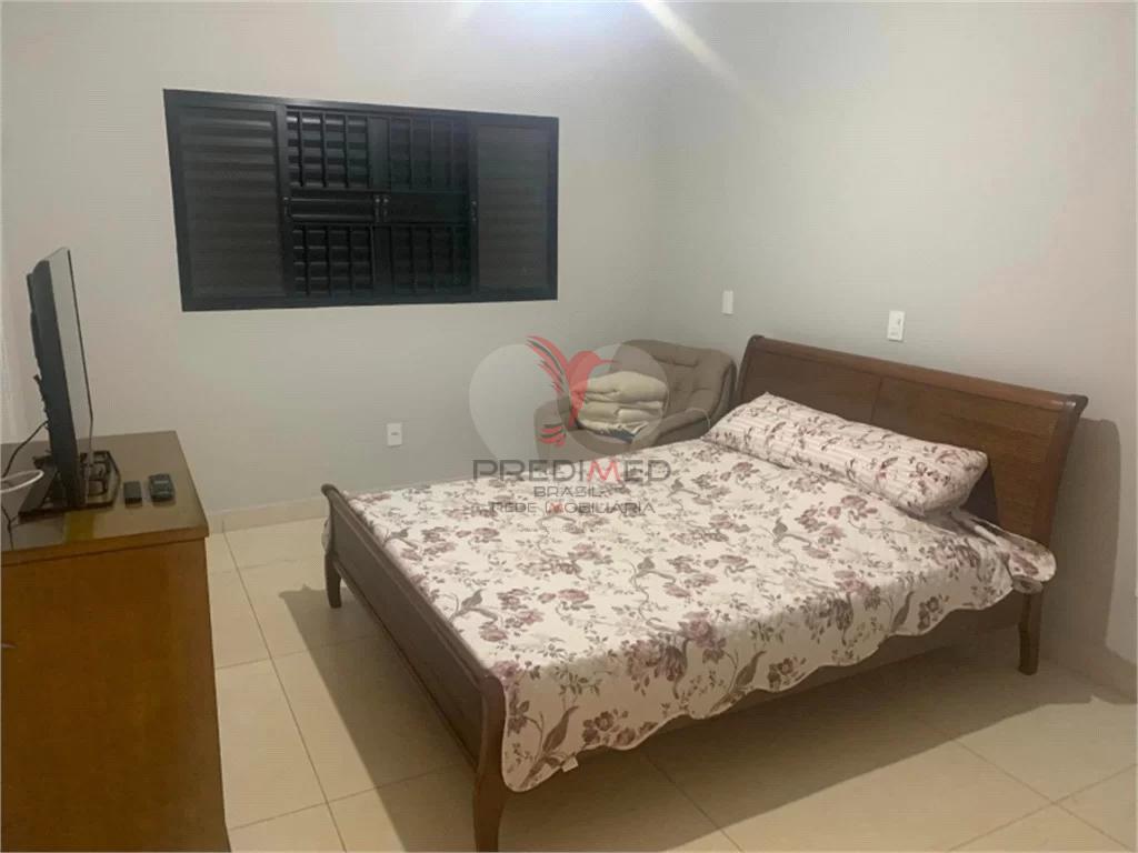 Casa à venda com 2 quartos, 156m² - Foto 14