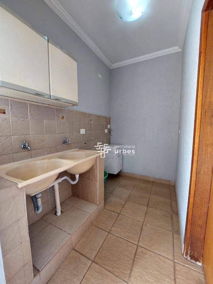 Casa para alugar com 3 quartos, 270m² - Foto 25