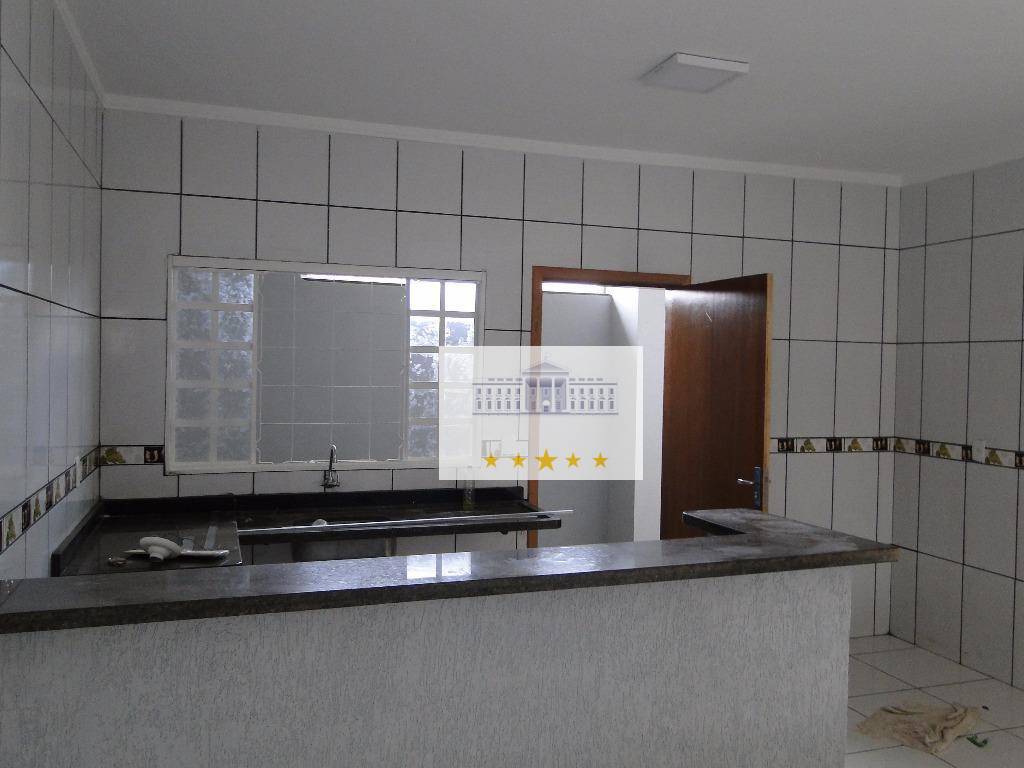 Sobrado à venda com 3 quartos, 187m² - Foto 2