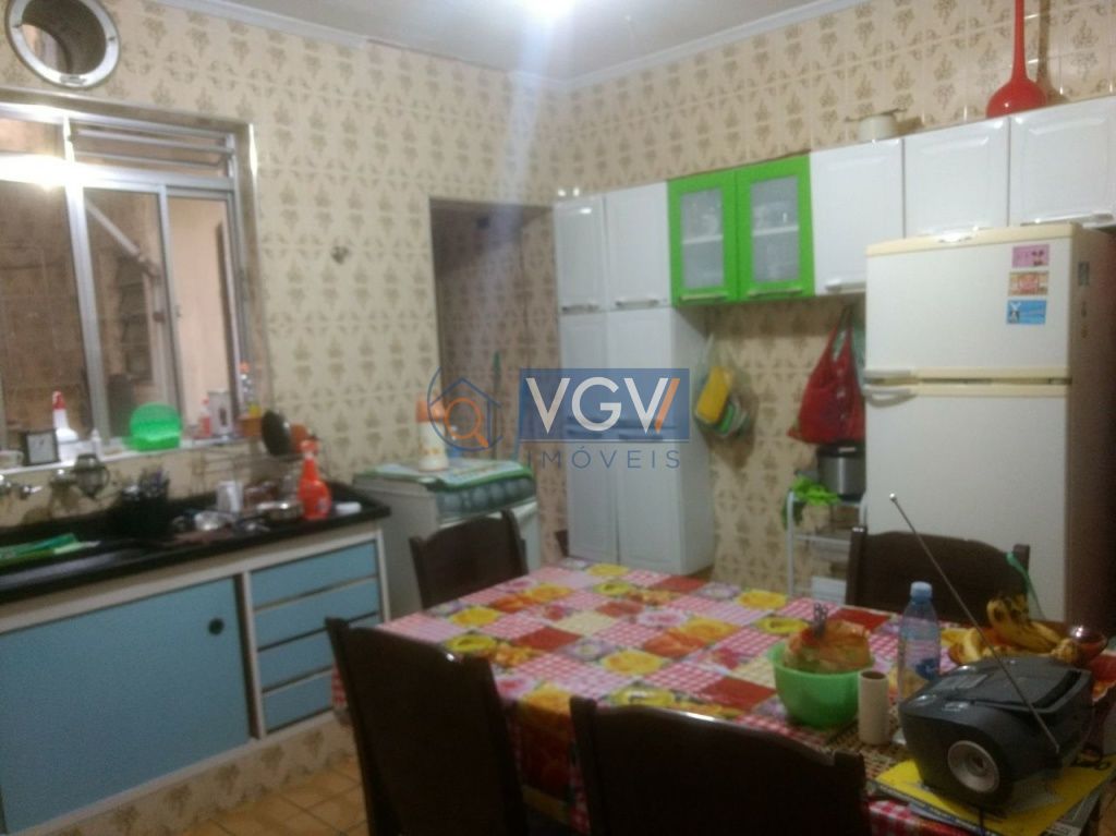 Casa à venda com 2 quartos, 80m² - Foto 8