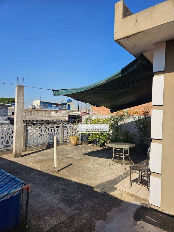 Casa à venda com 3 quartos, 200m² - Foto 22