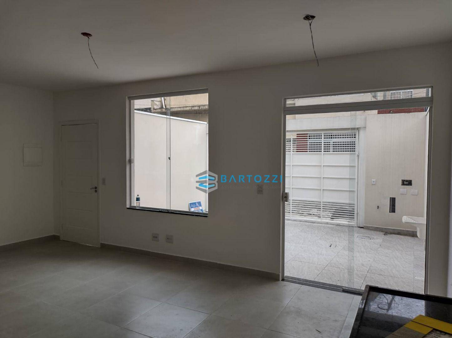 Sobrado à venda com 2 quartos, 70m² - Foto 4