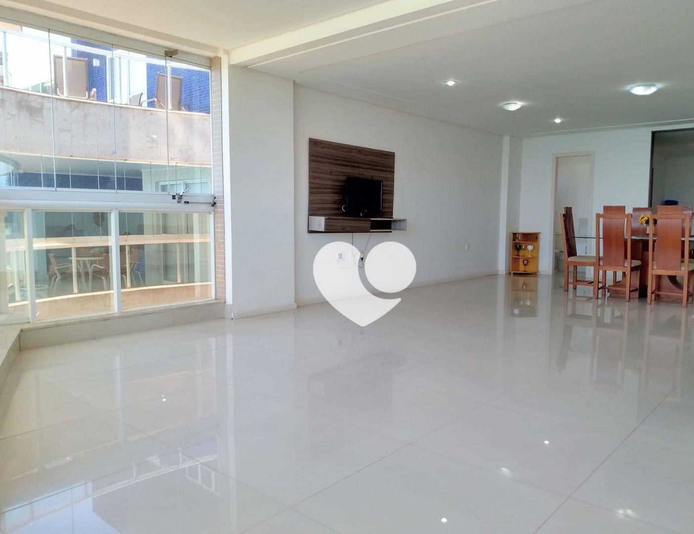 Apartamento à venda com 3 quartos, 150m² - Foto 7