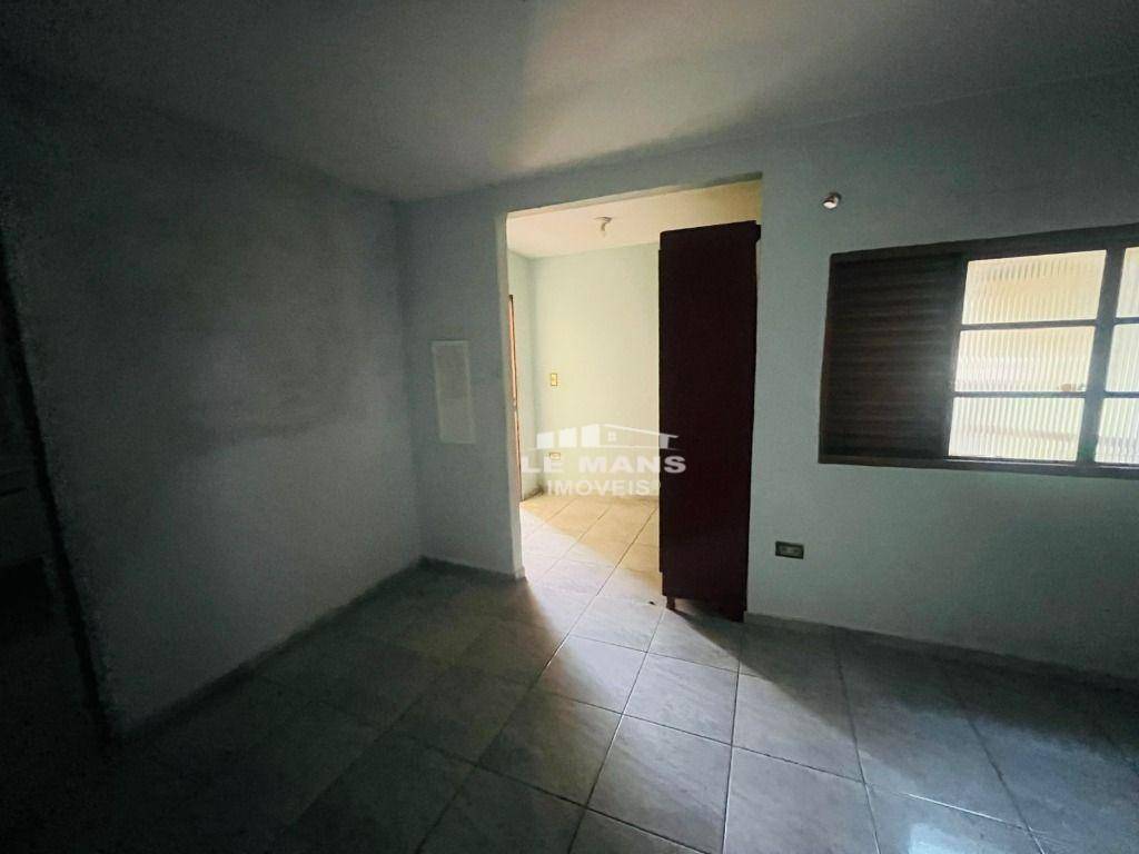 Casa, 3 quartos, 273 m² - Foto 2