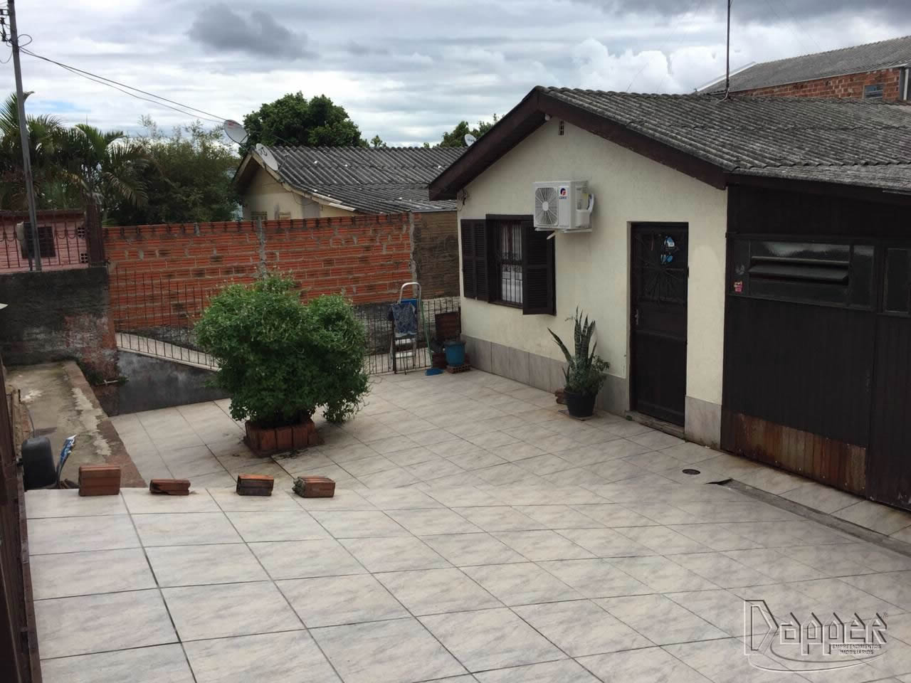 Casa à venda com 3 quartos, 130m² - Foto 1