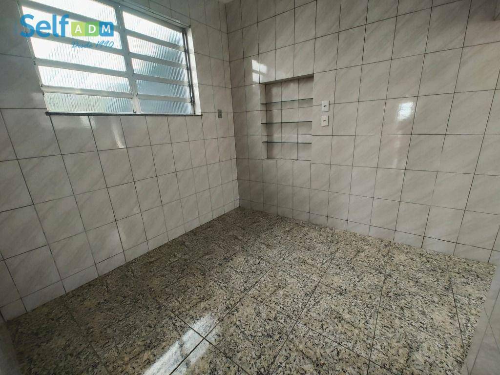 Casa de Condomínio para alugar com 4 quartos, 120m² - Foto 11