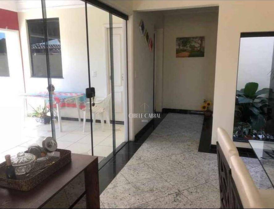 Casa à venda com 3 quartos, 250m² - Foto 5