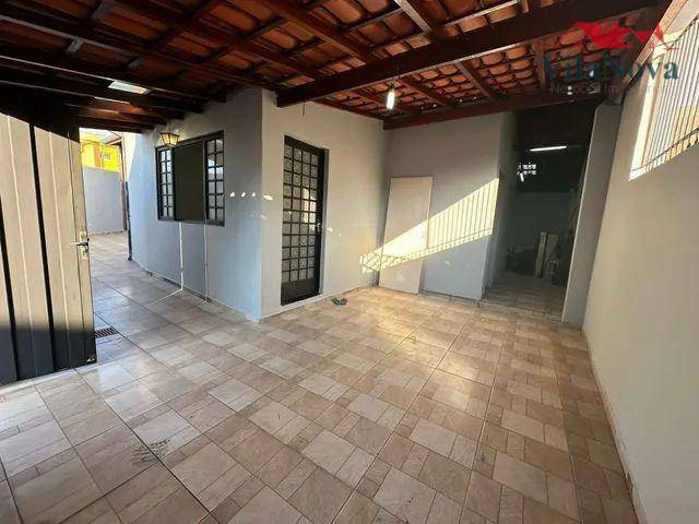 Casa à venda com 2 quartos, 120m² - Foto 2