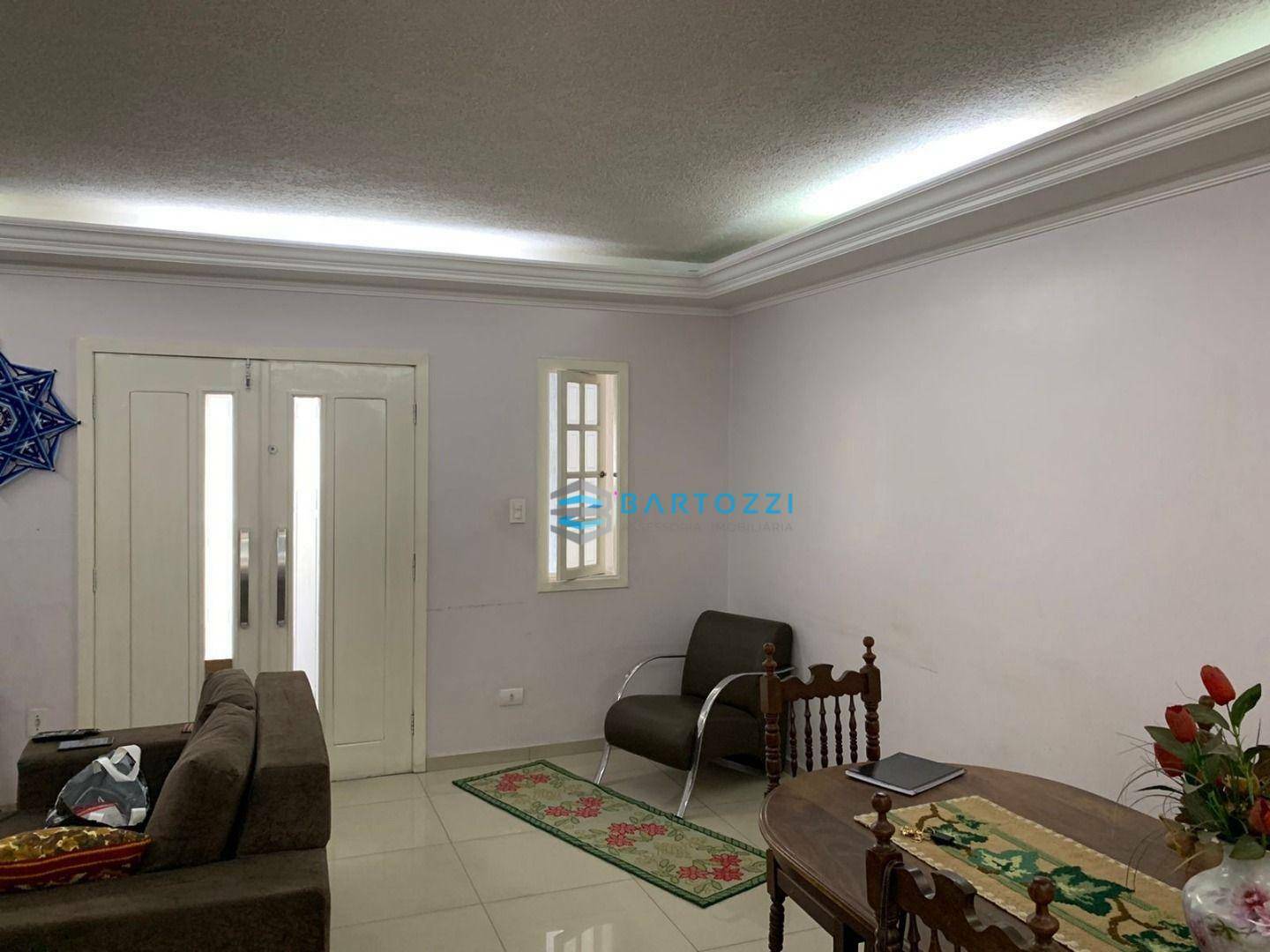 Sobrado à venda com 3 quartos, 160m² - Foto 1