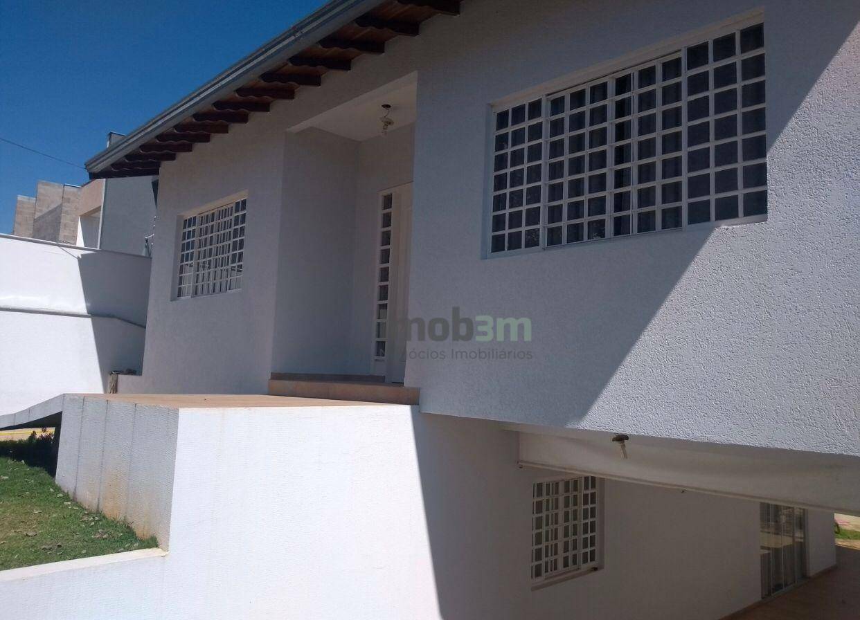 Casa à venda com 3 quartos, 220m² - Foto 9