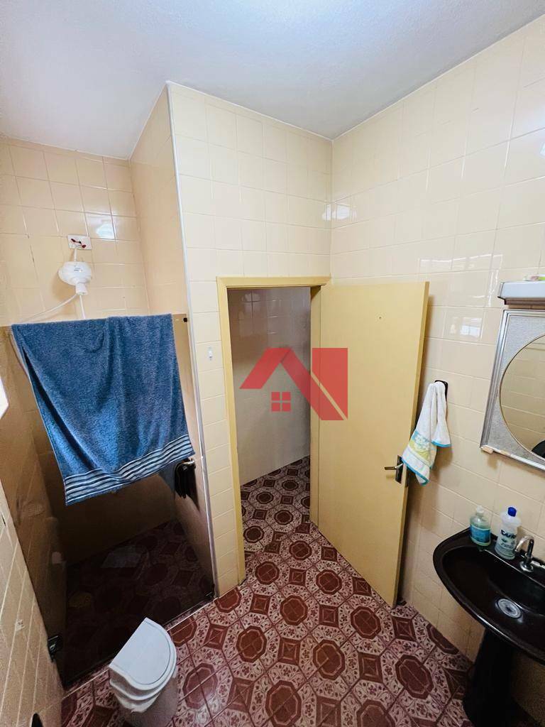 Casa à venda com 5 quartos, 197m² - Foto 5