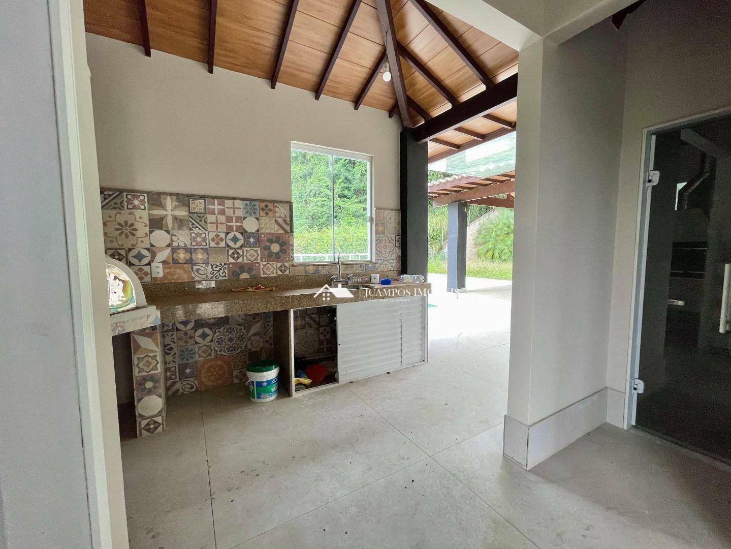 Casa à venda com 4 quartos, 300m² - Foto 6