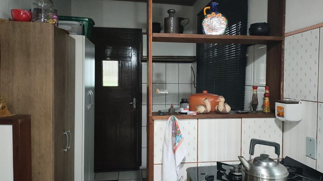 Casa à venda e aluguel com 1 quarto, 20m² - Foto 3