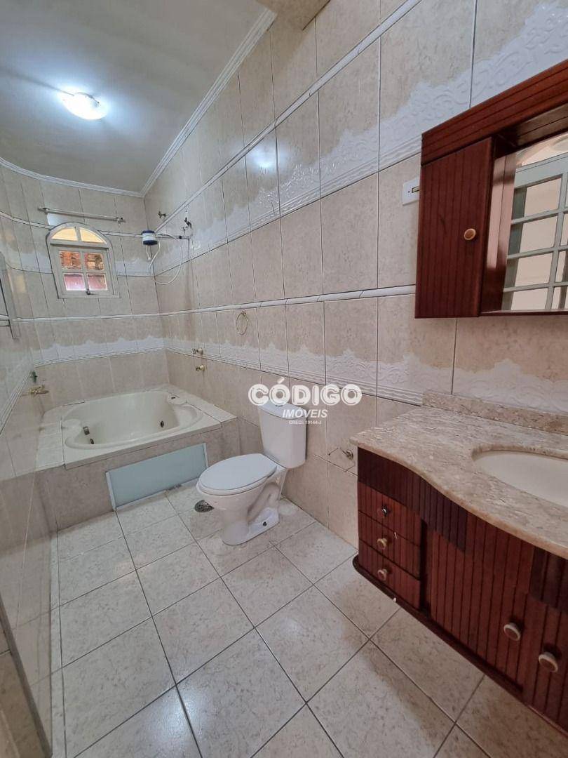 Sobrado para alugar com 3 quartos, 300m² - Foto 6