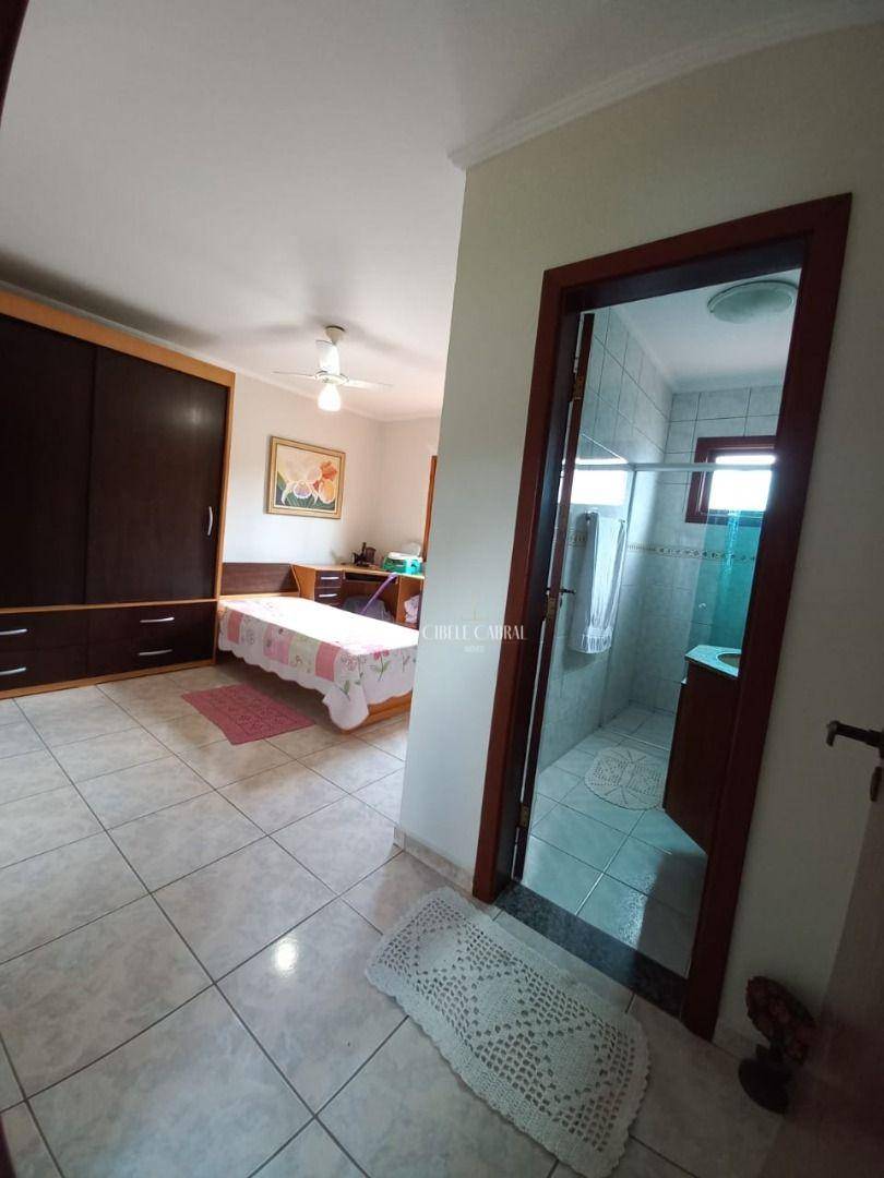 Casa de Condomínio à venda com 3 quartos, 420m² - Foto 23