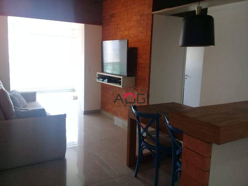 Apartamento à venda com 2 quartos, 63m² - Foto 2