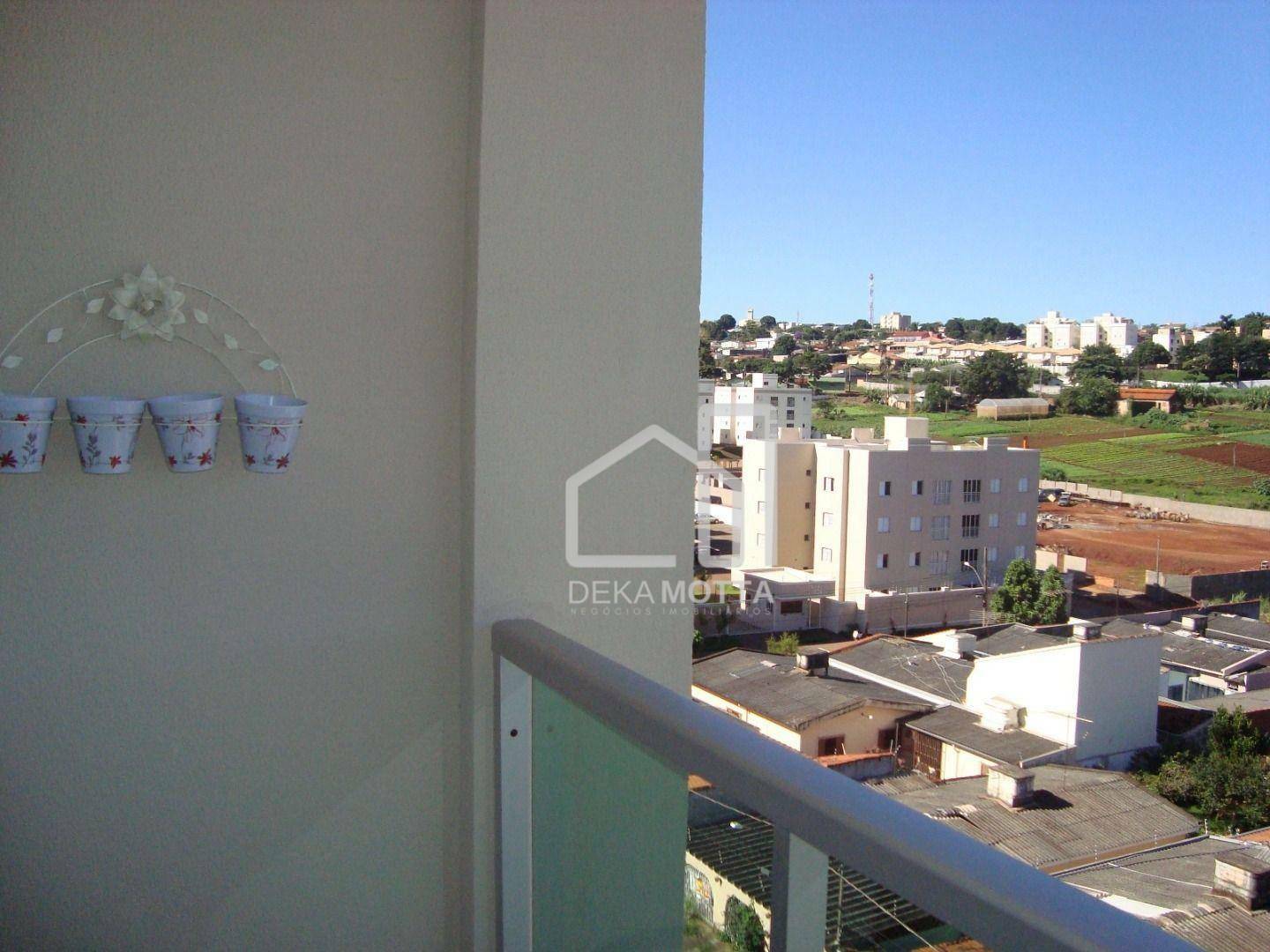 Apartamento à venda com 3 quartos, 75m² - Foto 3