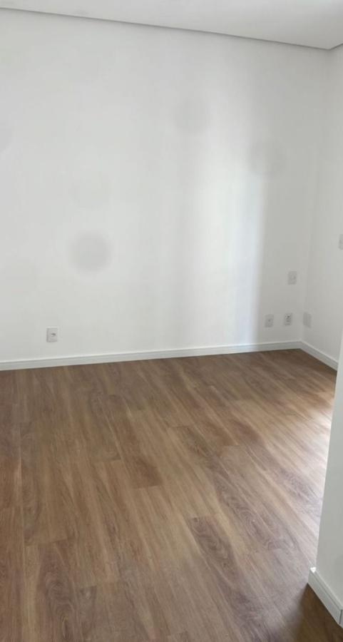 Apartamento para alugar com 3 quartos, 97m² - Foto 12
