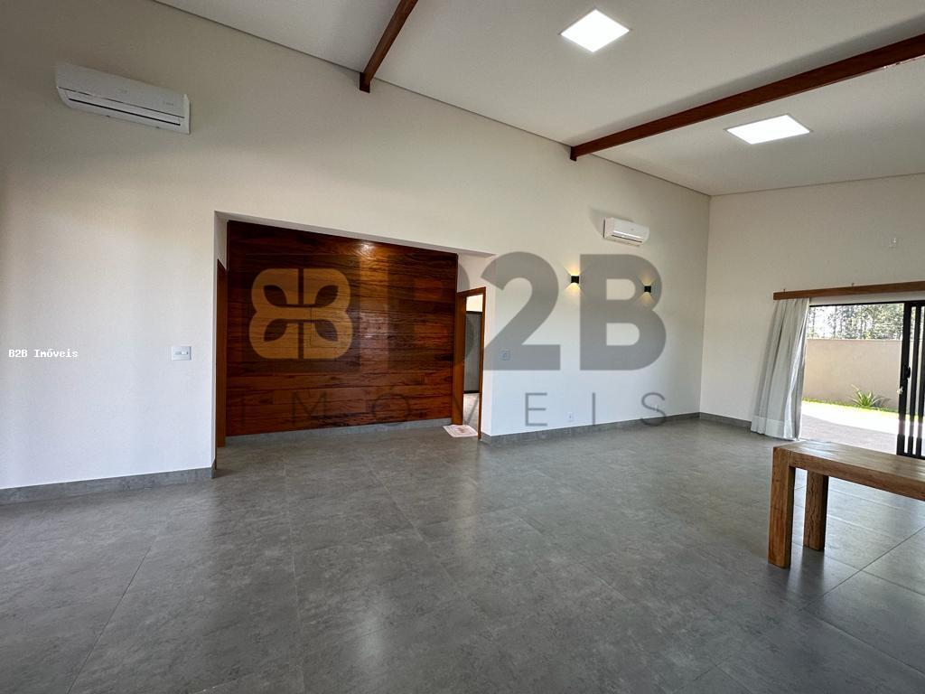 Casa de Condomínio à venda com 2 quartos, 157m² - Foto 4