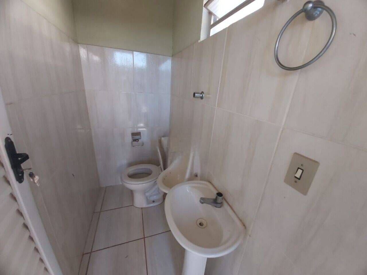 Casa à venda com 5 quartos, 240m² - Foto 6